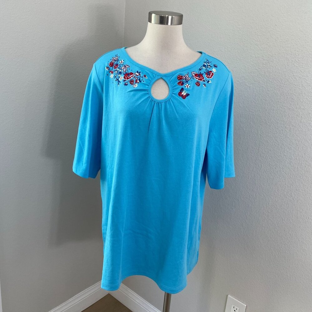 NEW Quacker Factory Womens XL‎ Embroidered Floral Keyhole Blue Top Short Sleeve